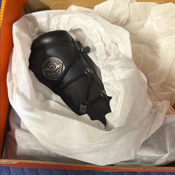 Milwaukee Black Leather Women’s motorcycle boots - Picture 3 of 7